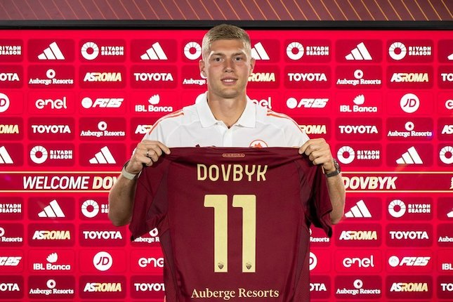 Artem Dovbyk resmi bergabung dengan AS Roma (c) AS Roma Official